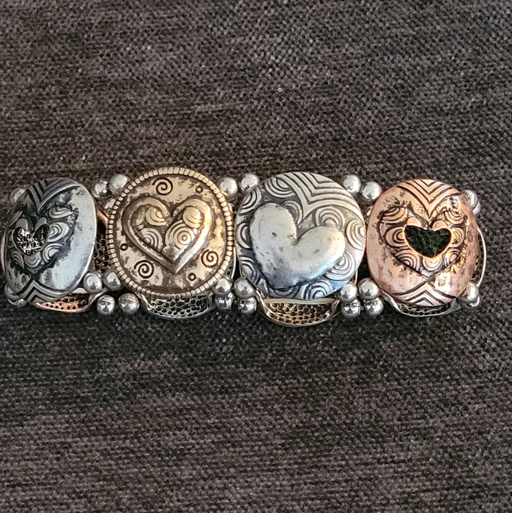 Woman's Stretch Metal Heart Bracelet
